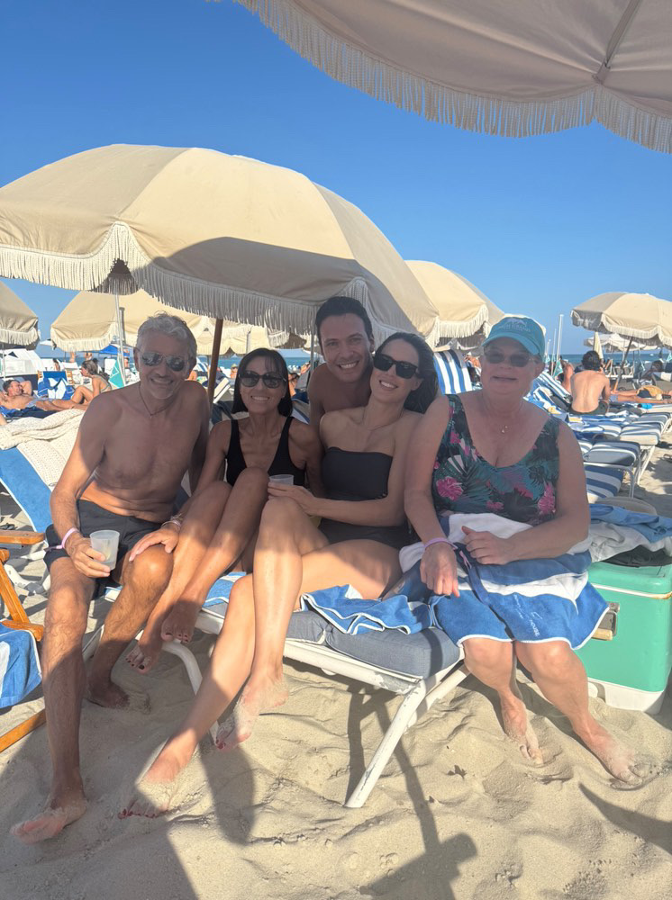 Family Aperitivo on the beach