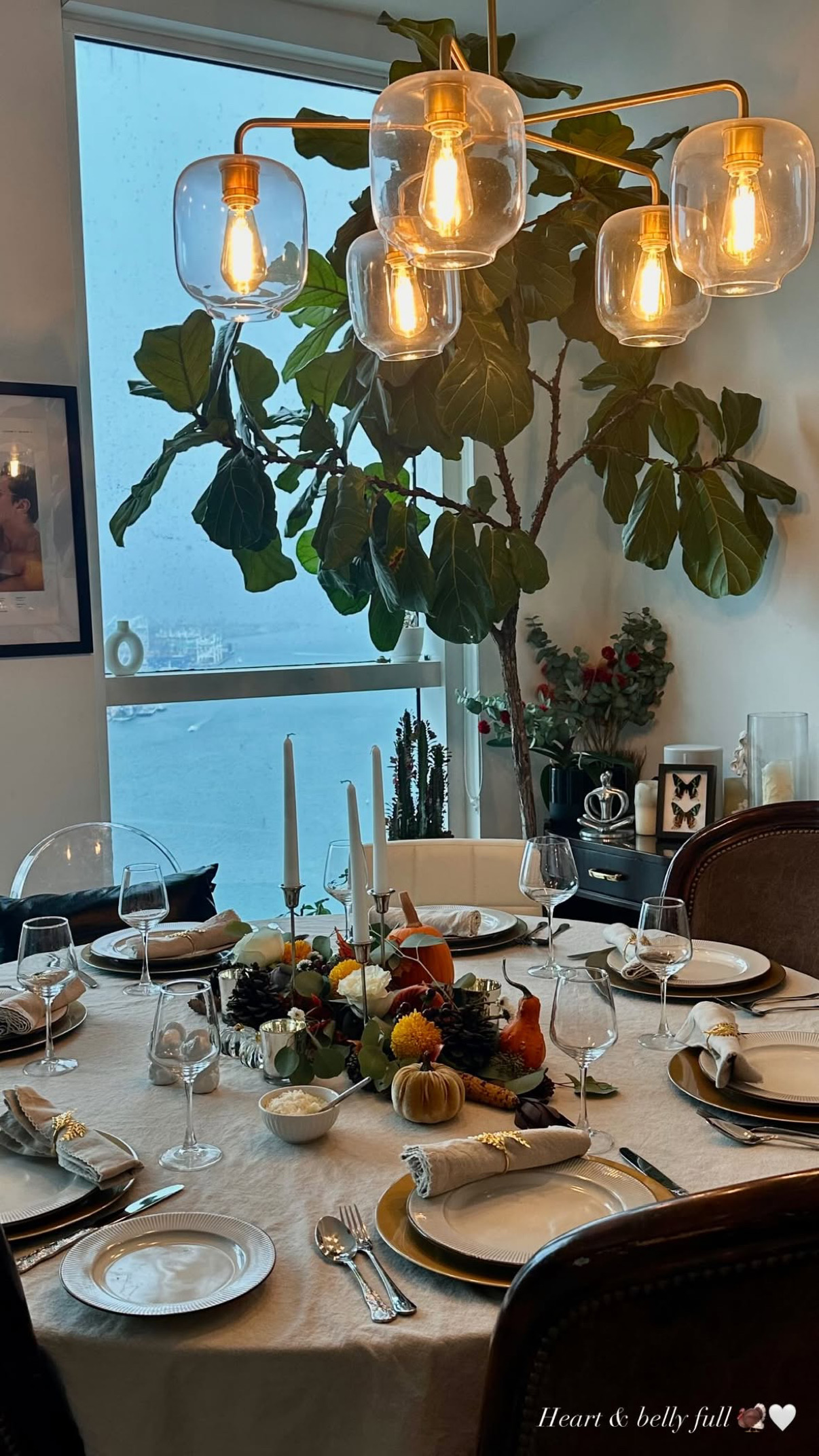 Heart and belly full - a holiday table
